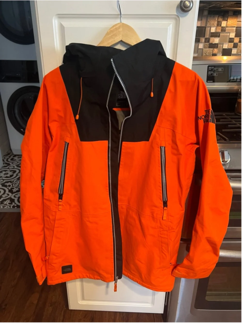 The North Face Ceptor Hooded Jacket Men’s Orange